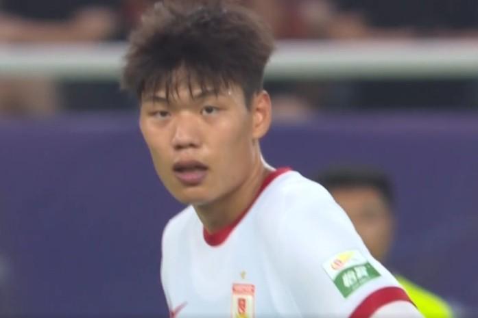 李平康：贺一然加盟泰山基本差不多了，玄智健基本不可能了